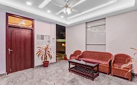 Super Collection O Yamuna Palace Near Gomti Riverfront Park